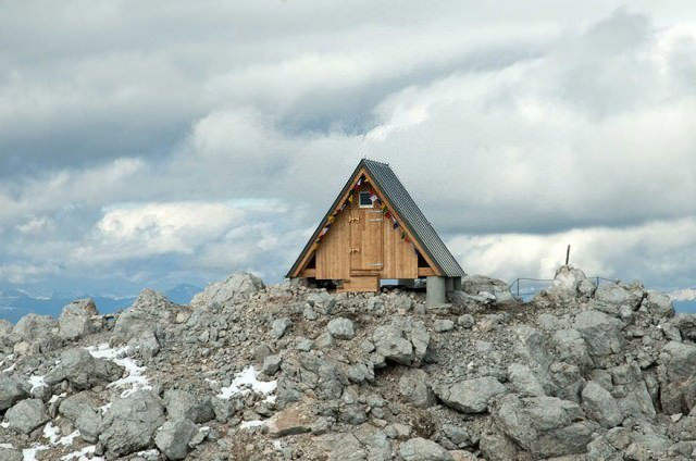 mountain-hut-house-6