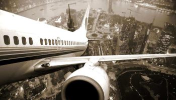 Airbus-Lufthansa-Leaving-the-City-Aircraft-1080×1920