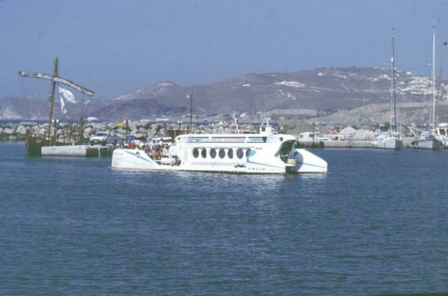 submarin santorini