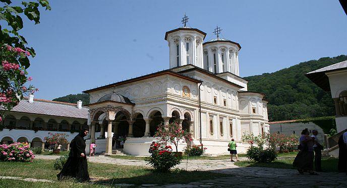 manastirea-horezu-valcea-turism-romania
