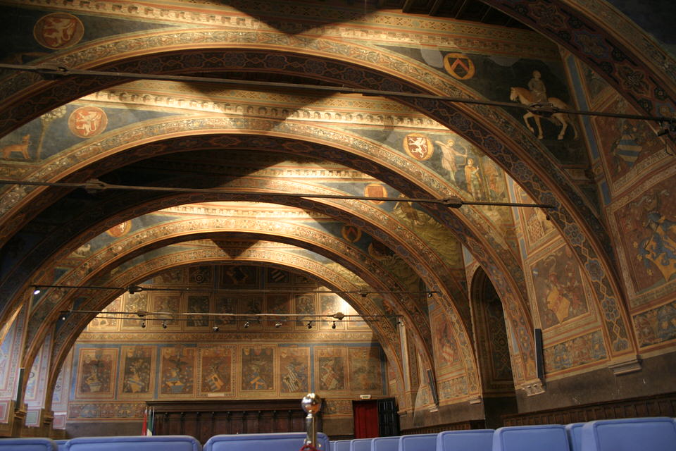 Perugia_-_Palazzo_dei_Priori (1)