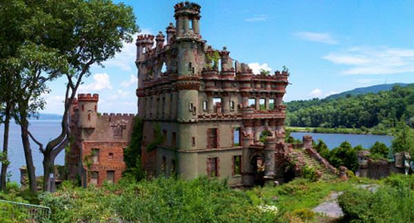 castelul-bannerman-locuri-parasite-lume