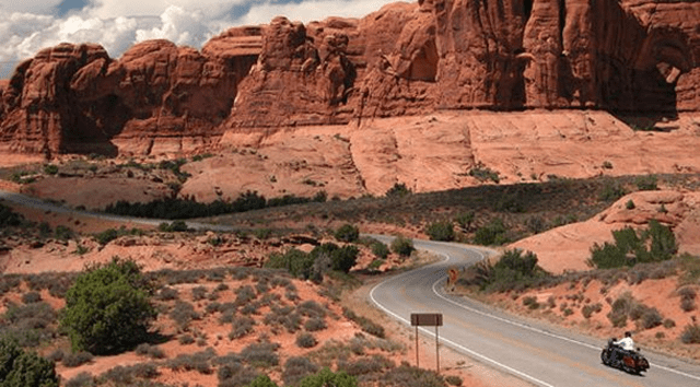 Red-Rock-Scenic-Road-1
