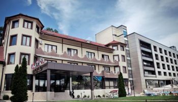 Baile Felix, Hotel President (1)