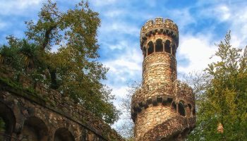 Palace-of-Mystery-Quinta-da-Regaleira-by-Taylor-Moore7__880