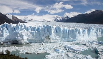 800px-Perito_Moreno_Glacier_Patagonia_Argentina_Luca_Galuzzi_2005