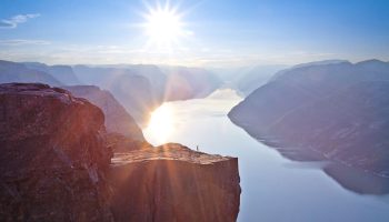 Preikestolen-Pulpit-Rock-Stavanger-Lysefjord-1-Bryllup-Fotograf-Paul-Edmundson-www.pauledmundson.com___880