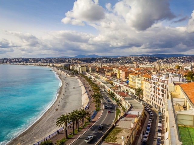 admire-the-sea-views-in-nice-from-the-promenade-des-anglais